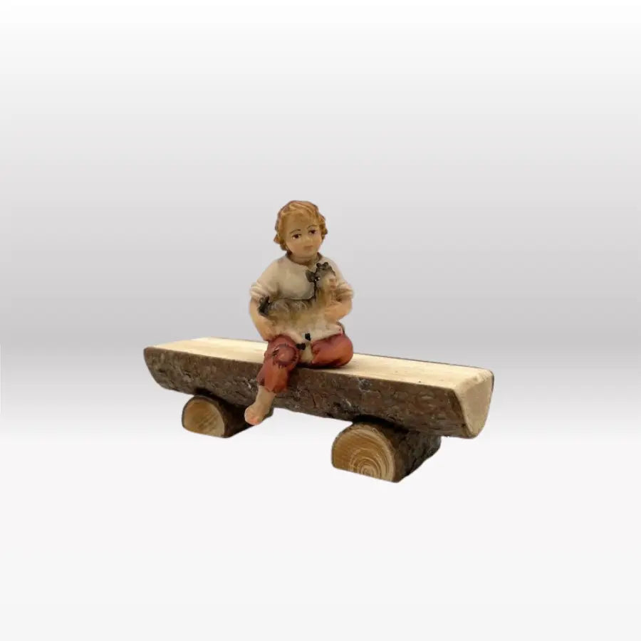 Hirtenjunge sitzend mit Kitz (ohne Bank) von Heimatkrippe-1