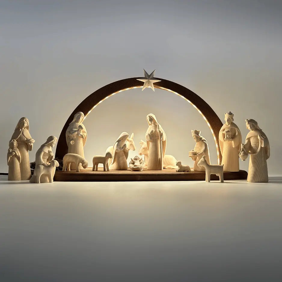 Krippenfiguren Set (15 Figuren) von Akantus natur mit Stall "Sternenschein" braun